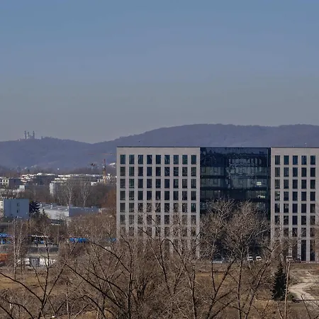 Jasny Z Umeblowanym Balkonem W Krakowie Blisko Stawu By Renters Appartement *