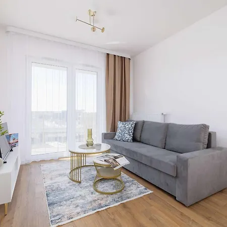 Apartment Jasny Z Umeblowanym Balkonem W Krakowie Blisko Stawu By Renters